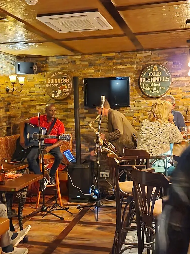 Bill's Bar and Grill_Boliqueime_slider_image_1