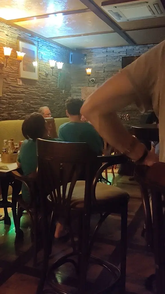 Bill's Bar and Grill_Boliqueime_slider_image_2