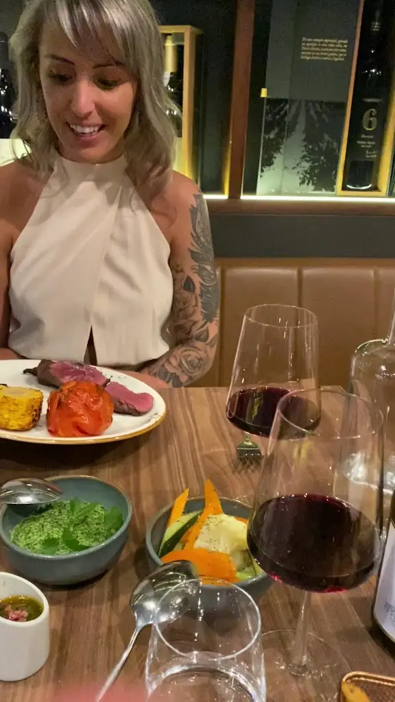 Versatile Restaurante_Boliqueime_slider_image_2