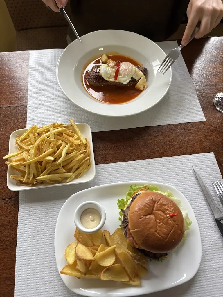 Wiktoria Haska_EH PÁ FOOD_Mosteiros_review