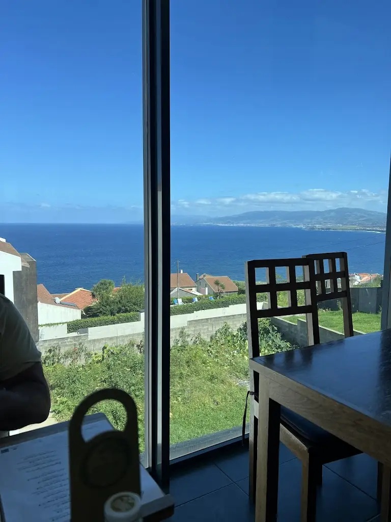 Erin L_4 Plátanos Café Restaurante_Mosteiros_review