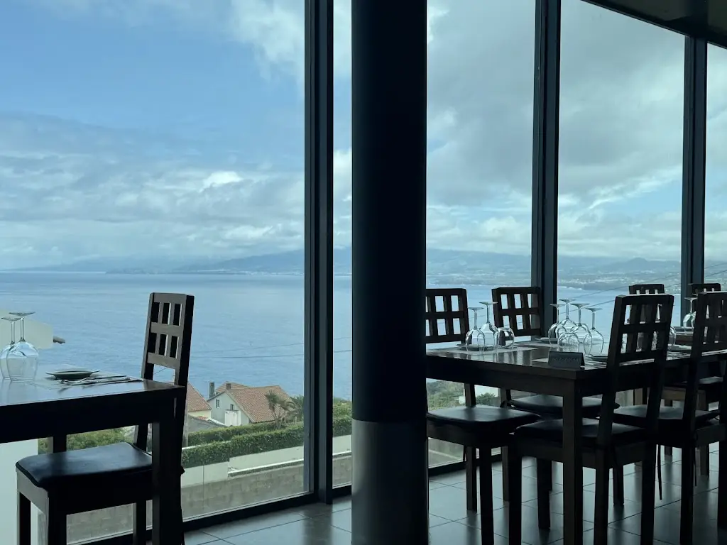 4 Plátanos Café Restaurante ristorante a Mosteiros