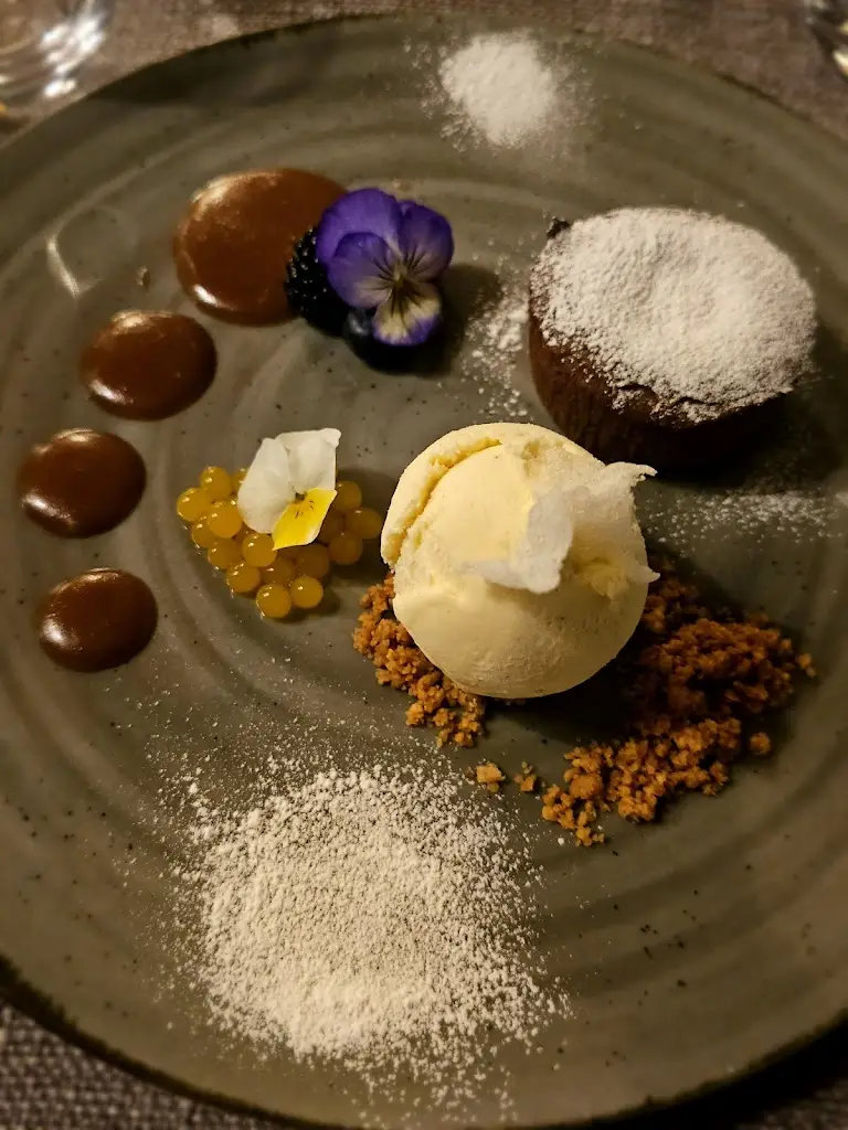 Jenny rum_Eden Restaurant_Alvor_review