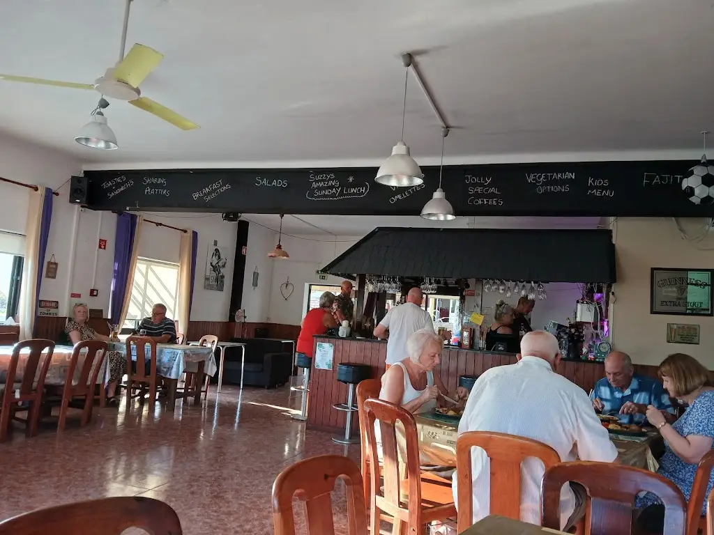 Kenneth Hunt_The Jolly_Alvor_reseña