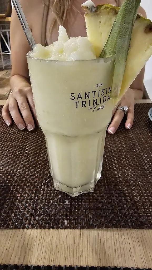 Cliff Fernandes_Mahalo Restaurant and Bar_Santa Bárbara_recensione