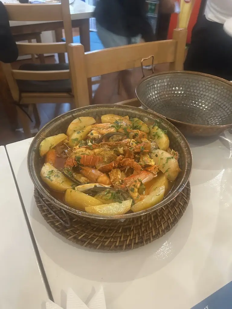 Eva Howarth_O Alcaide_Alvor_recensione