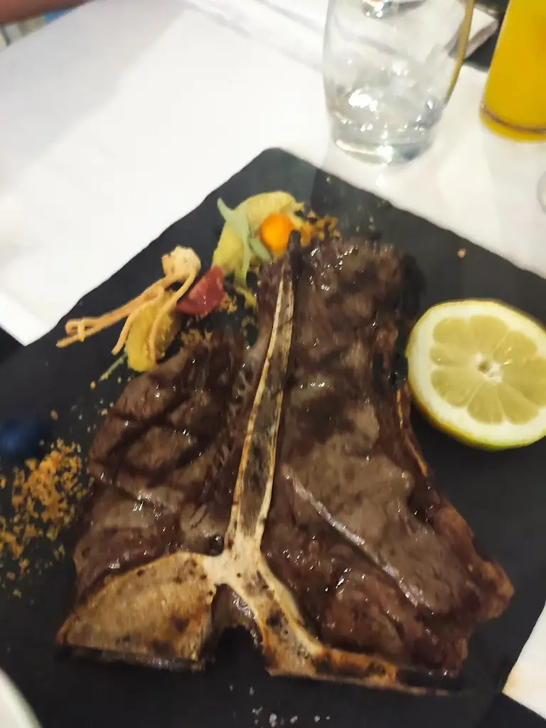 Menu_Luca’s Rooftop Restaurant_Lagos_immagine_7