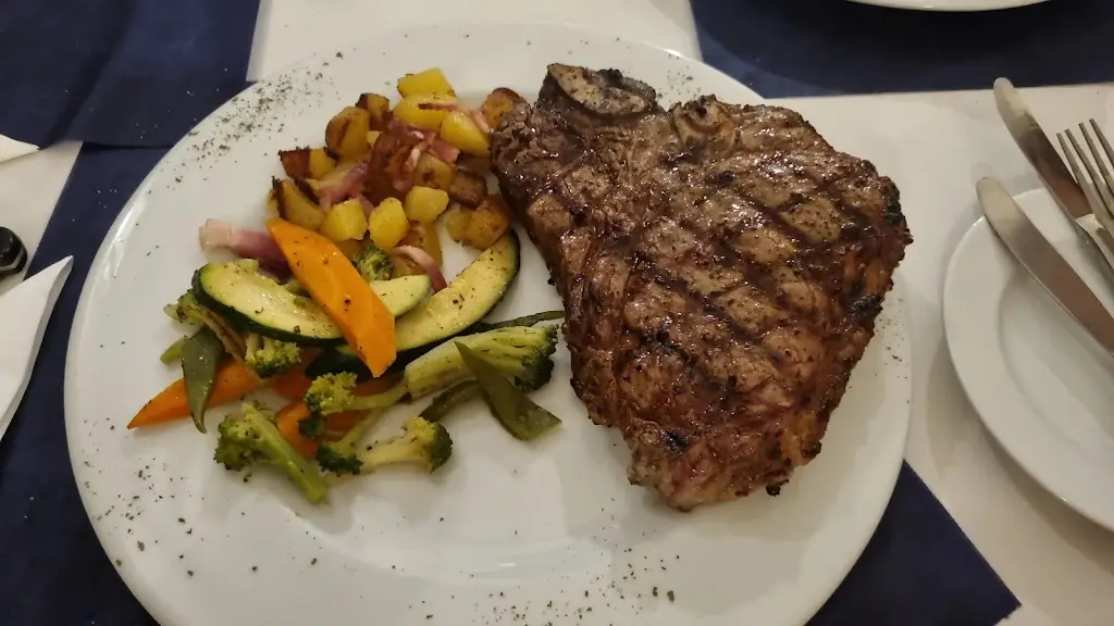 Jordan Tunnicliff_Restaurante O Rafaiol_Carvoeiro_recensione