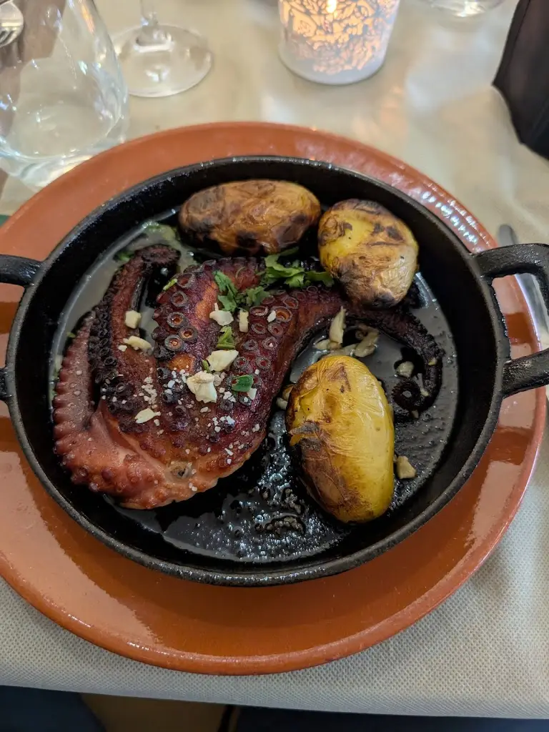 Lenny Soueidan_Jota Lita_Carvoeiro_recensione