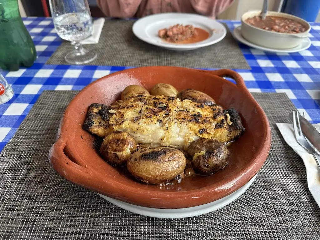 Austin_Restaurante A Oficina_Mexilhoeira Grande_reseña