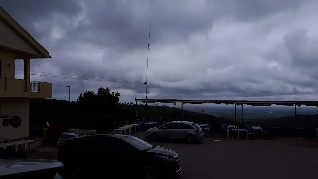 Luis Capitao_RESTAURANTE ABRIGO DA SERRA, GRALHOS_Marmelete_recensione