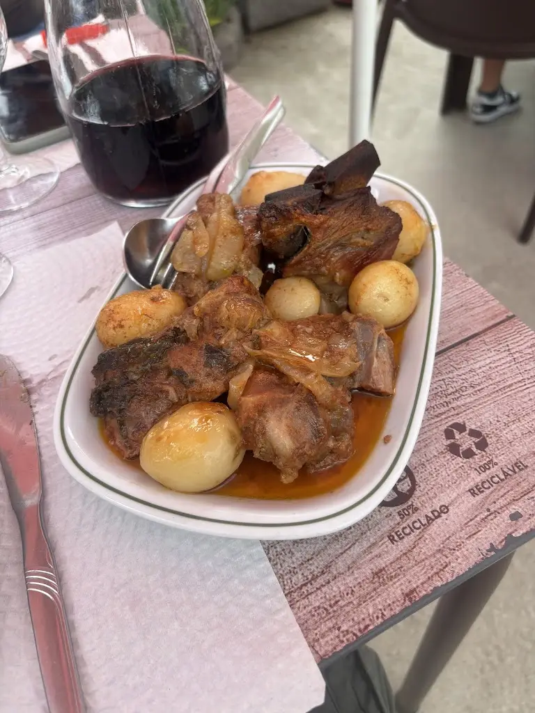 John Bacon_Restaurante Jardim das Oliveiras_Monchique_reseña