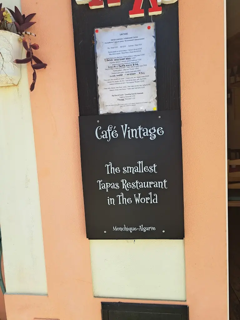 Menü_Café Vintage Tapas & Wine Adults Only_Monchique_Bild_2