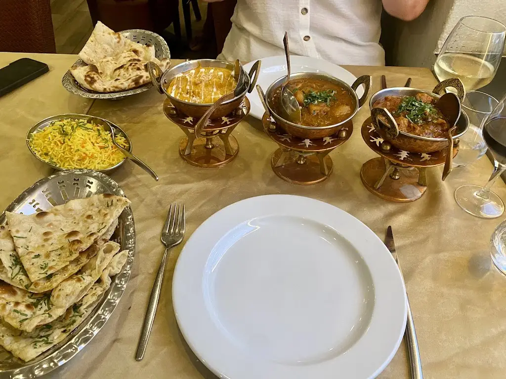 India Molloy_Namastey_Faro_review