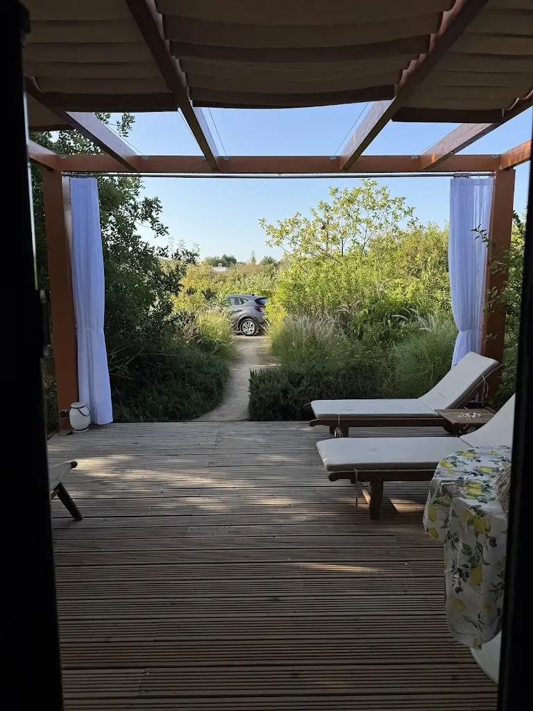 brenda nusenovich_Laranjal Farm House_Fuzeta_recensione