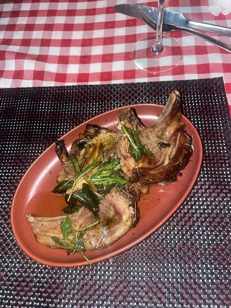 Sarah Munson_Tianica Fuzeta_Fuzeta_recensione