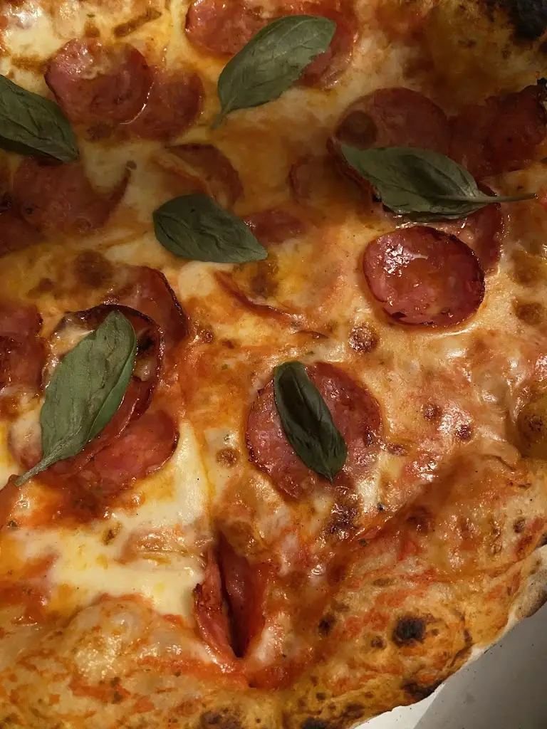 Lara Ghattas_Pizzaria Miguel Ângelo_Parchal_recensione