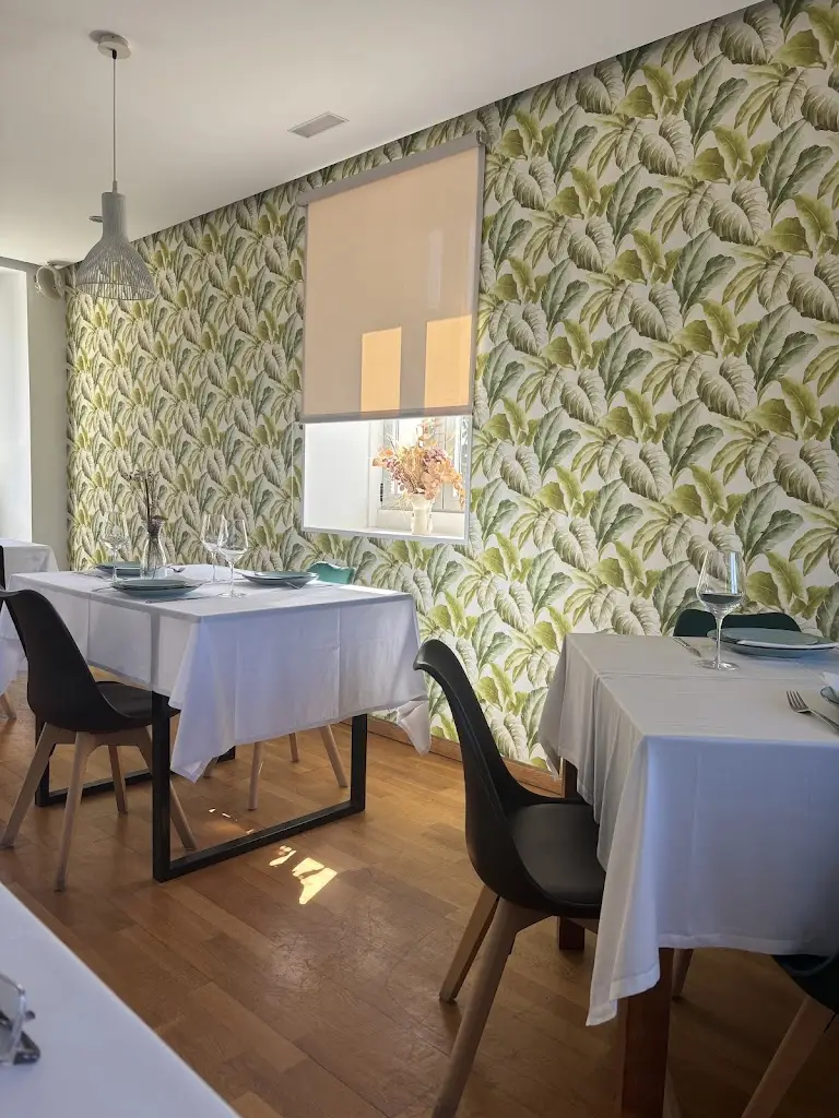 Grill Asia Restuarent and caffe_Laranjeiro_slider_image_2