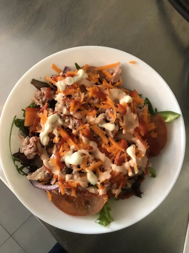 Rafaela Domingues_Tagus Café & Pizza (حلال)_Laranjeiro_recensione