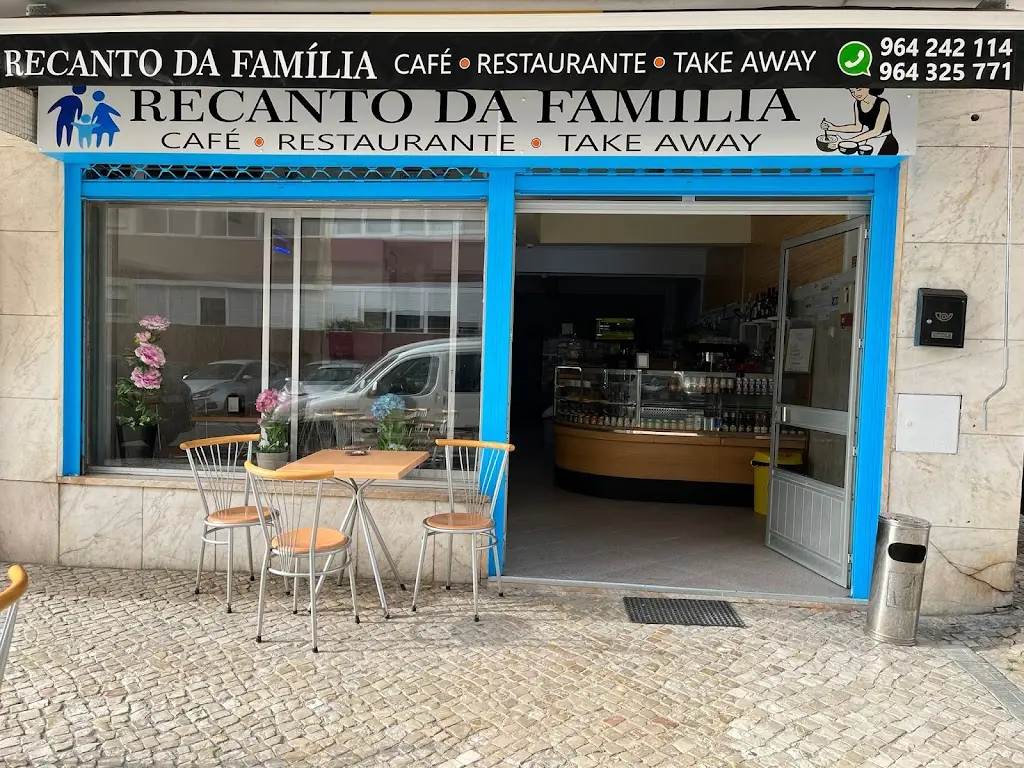Family corner cafe and restaurant ristorante a Laranjeiro