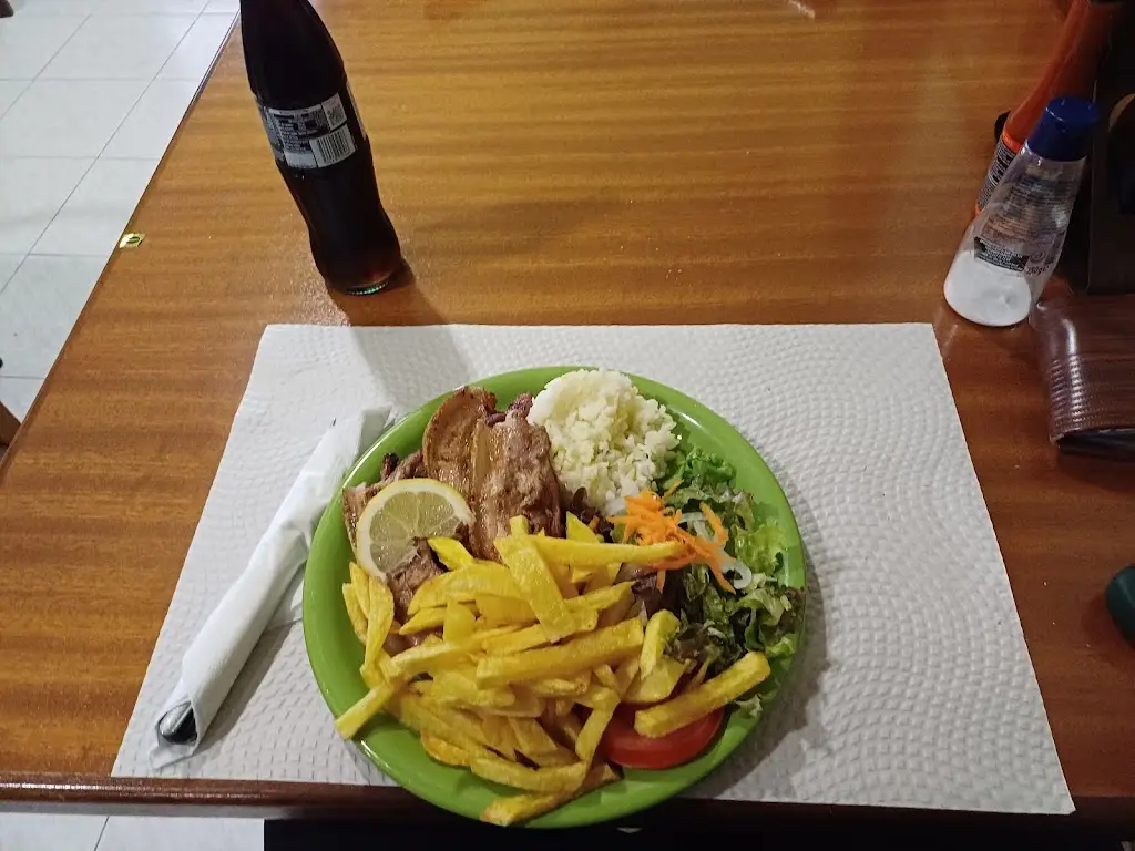 O Cristina ristorante a Santa Bárbara de Nexe