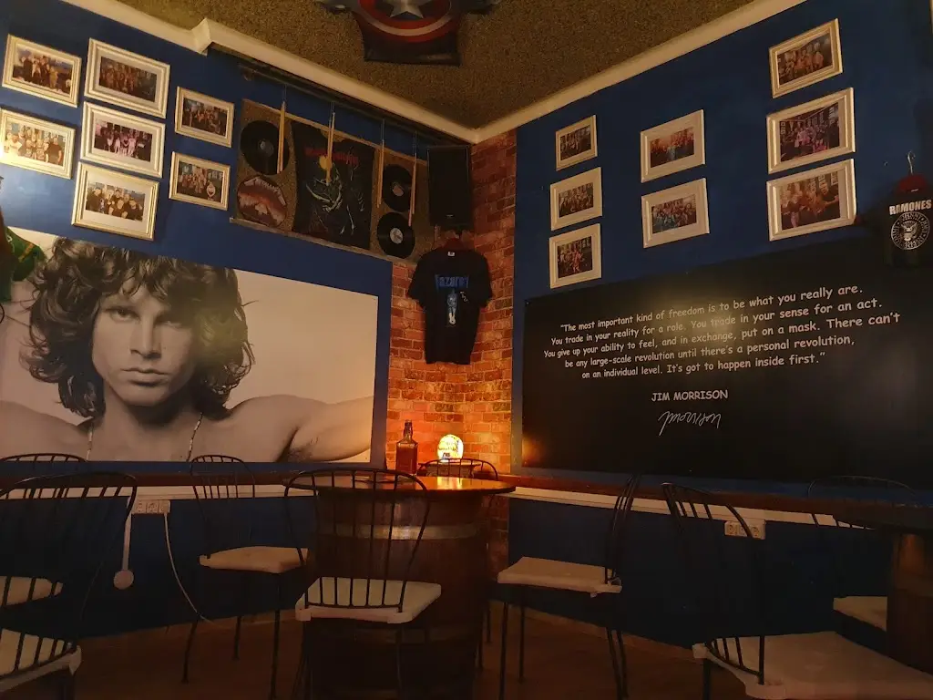 Sooner or Later Rock Cafe_Santa Bárbara de Nexe_slider_image_3