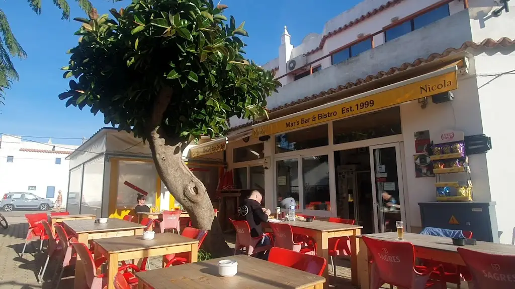 Mar's Bar and Bistro_Manta Rota_slider_image_2