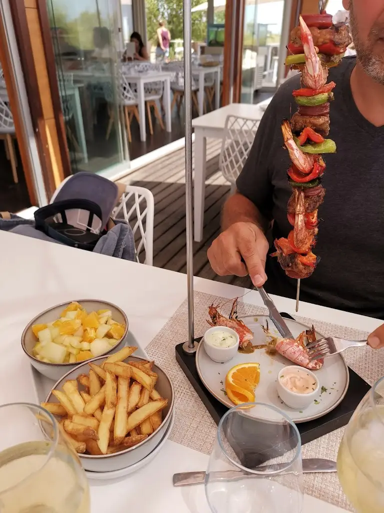 Marie Delaruelle Mentoring_Jasmim 2 - A Marisqueira_Manta Rota_reseña