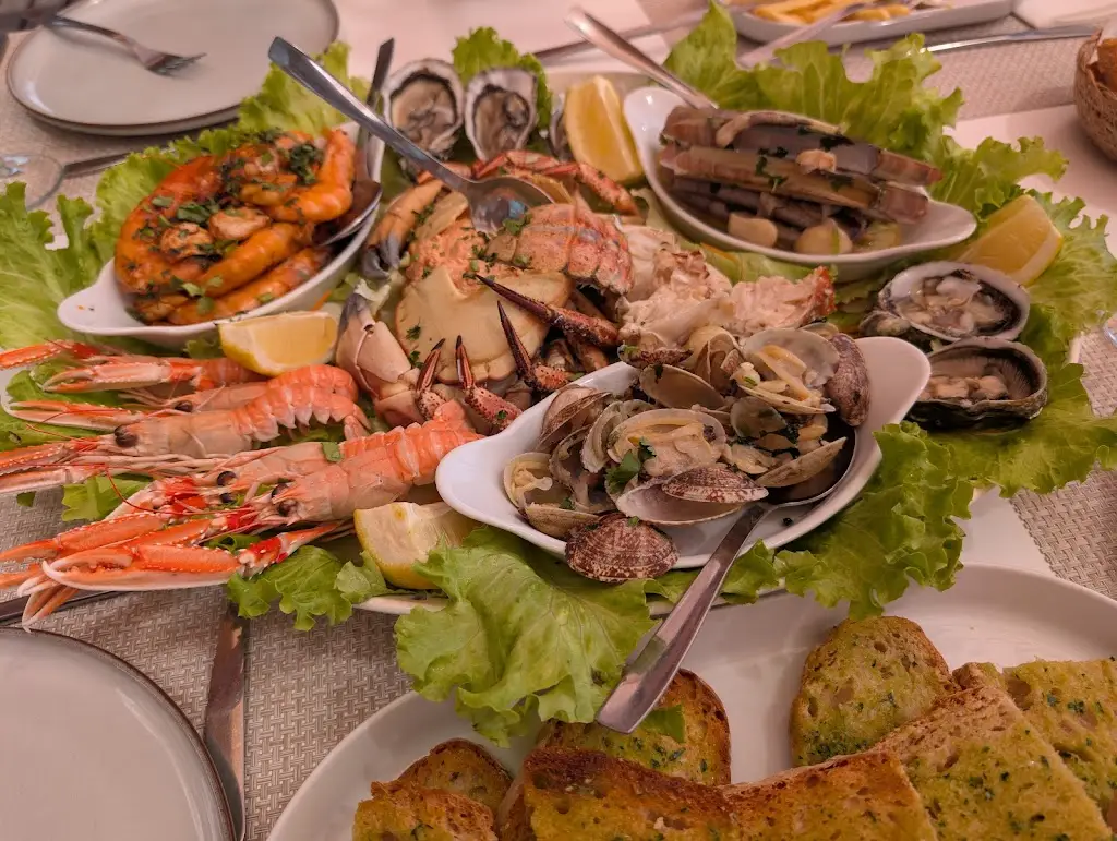 João Taleço_Jasmim 2 - A Marisqueira_Manta Rota_reseña