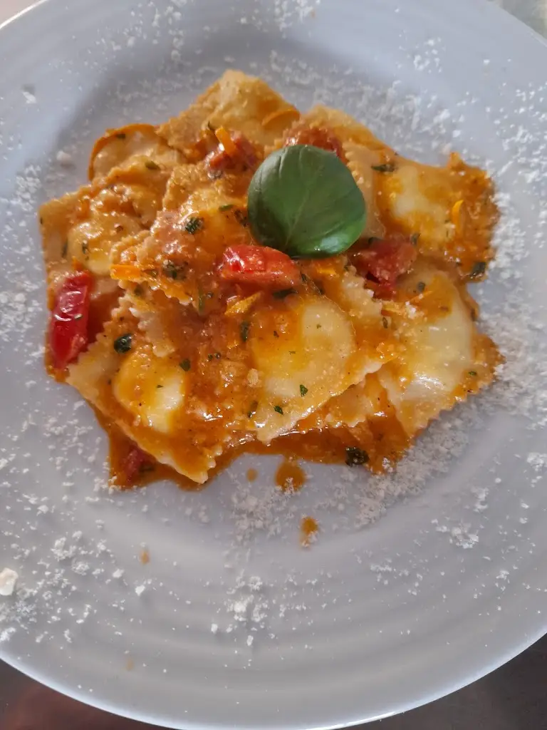 Ristorante Pizzeria Mamma Lucia_Manta Rota_slider_image_3