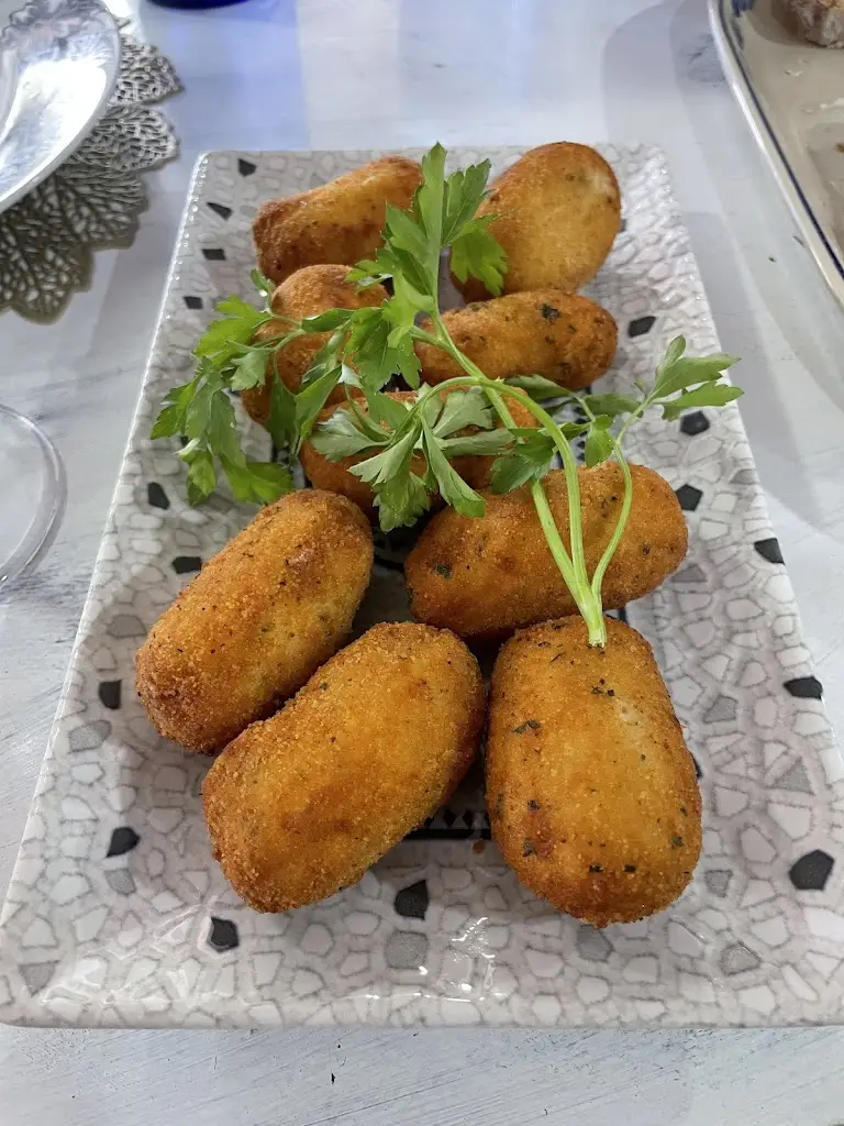 Old Times Bistro, Bar & Coffee_Manta Rota_slider_image_3