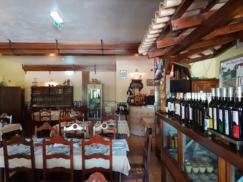 Paulo Cabrita_O Caixeiro_São Bartolomeu de Messines_recensione