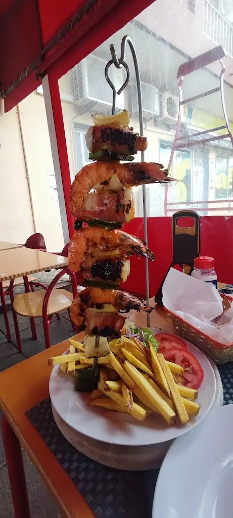 Vendula Tresnakova_A Caravela_Moncarapacho_recensione