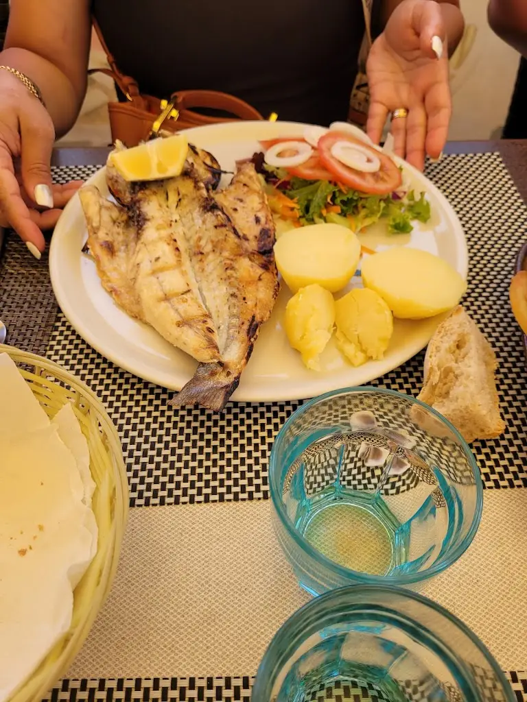 Menu_Restaurante o Marinheiro_Moncarapacho_immagine_9