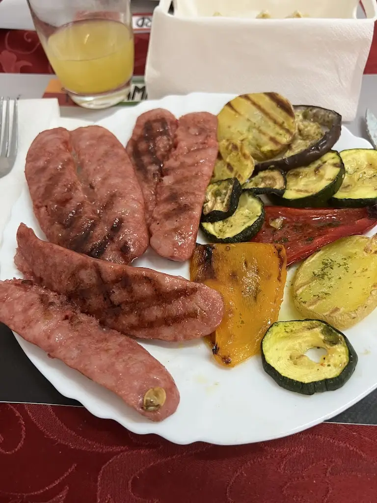 Nataliya Berdnyk_Bar restaurante Monchiserra_São Marcos da Serra_recensione