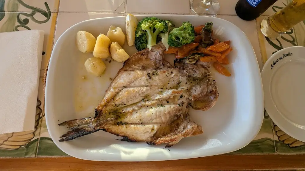 Grzegorz Opara_A Casa da Rocha_Portimão_recensione