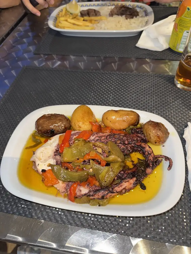 Miguel Cartaxo Conceição_A Casa_Santa Luzia_reseña