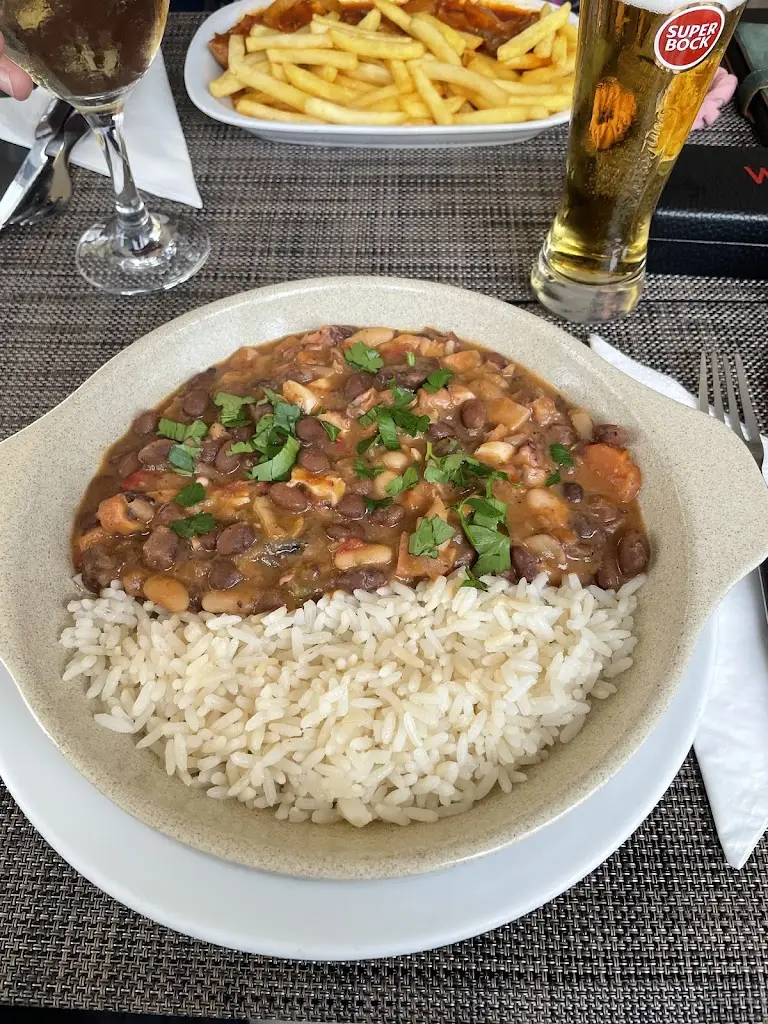 Danny Cullinane_A Casa_Santa Luzia_reseña