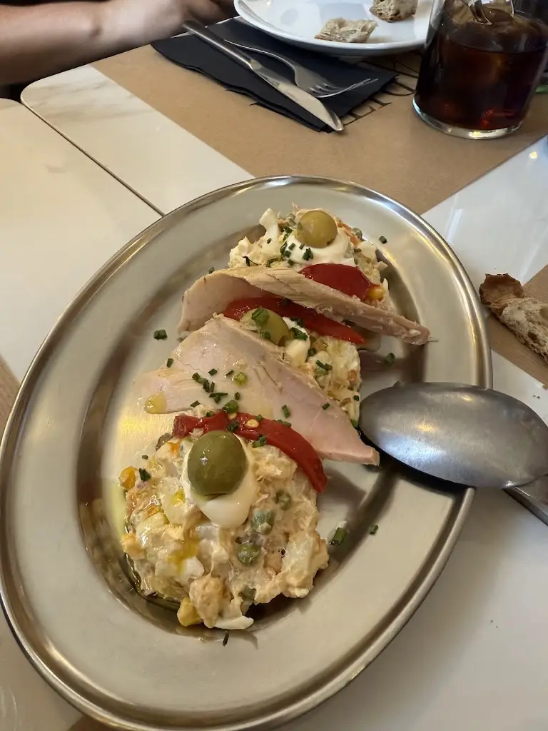 Francisco Borralho_O Janota_Santa Luzia_review