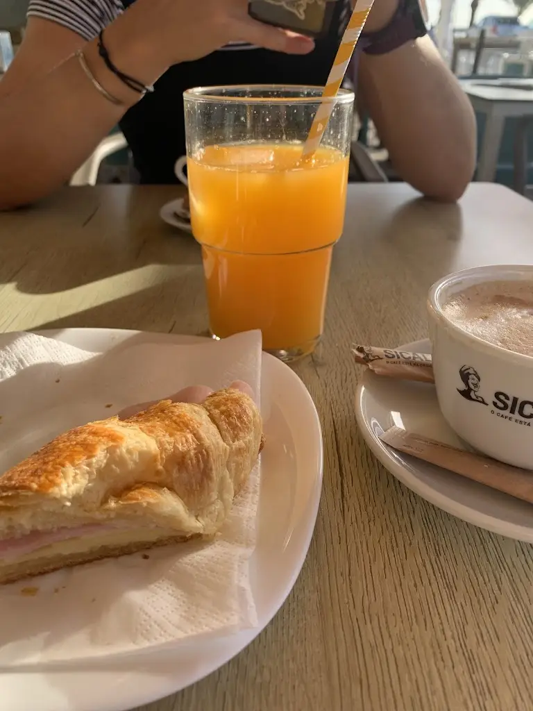 Carol Melia_À Ravessa_Santa Luzia_recensione