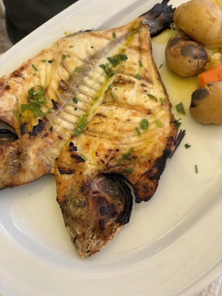 Yvonne Lean_Cultura Mediteranica_Santa Luzia_recensione