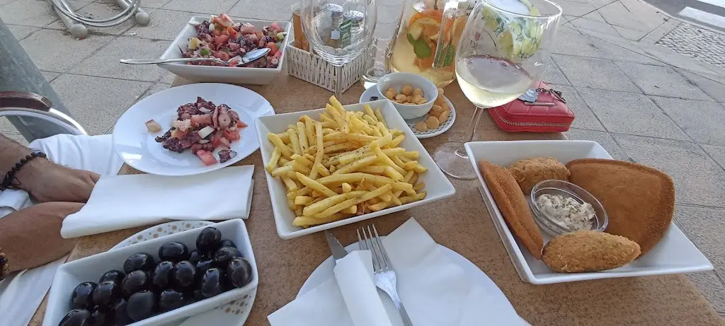 Menu_Cais de Santa Luzia Bar & Café_Santa Luzia_immagine_9