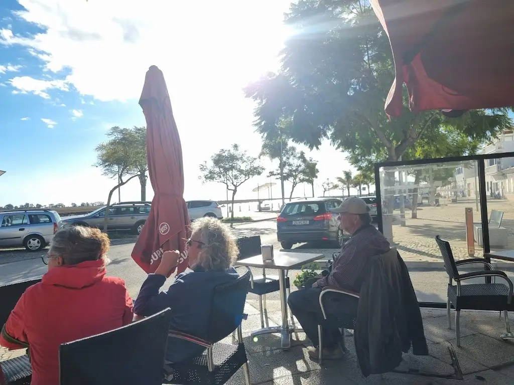 Russell Biggart_Cais de Santa Luzia Bar & Café_Santa Luzia_recensione