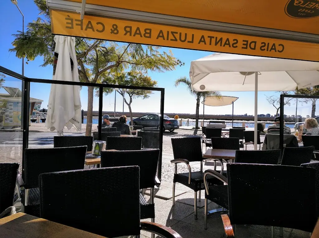 Cais de Santa Luzia Bar & Café ristorante a Santa Luzia