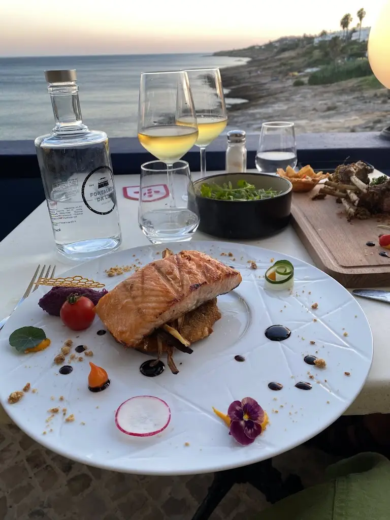 Laura Jarvis_Fortaleza da Luz_Senhora da Luz_review