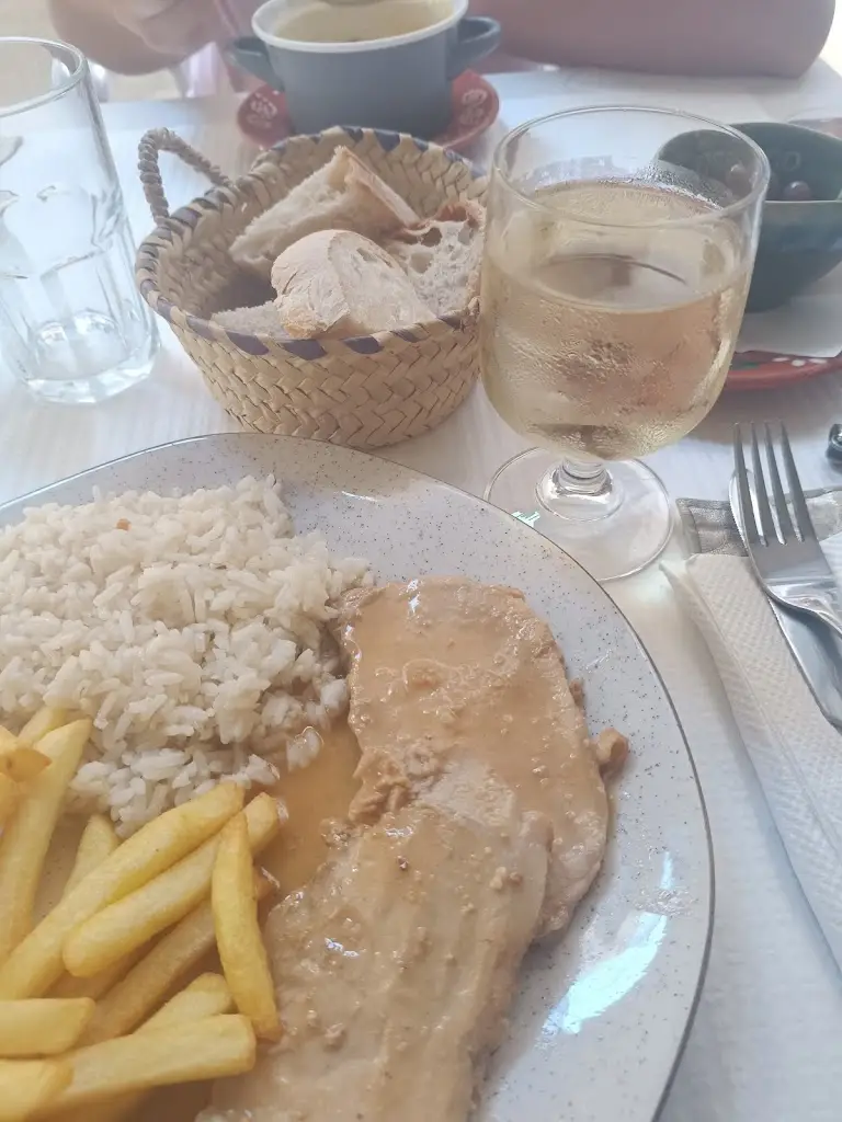 Sara Isla_Restaurante Tasquinha da Luz_Senhora da Luz_reseña