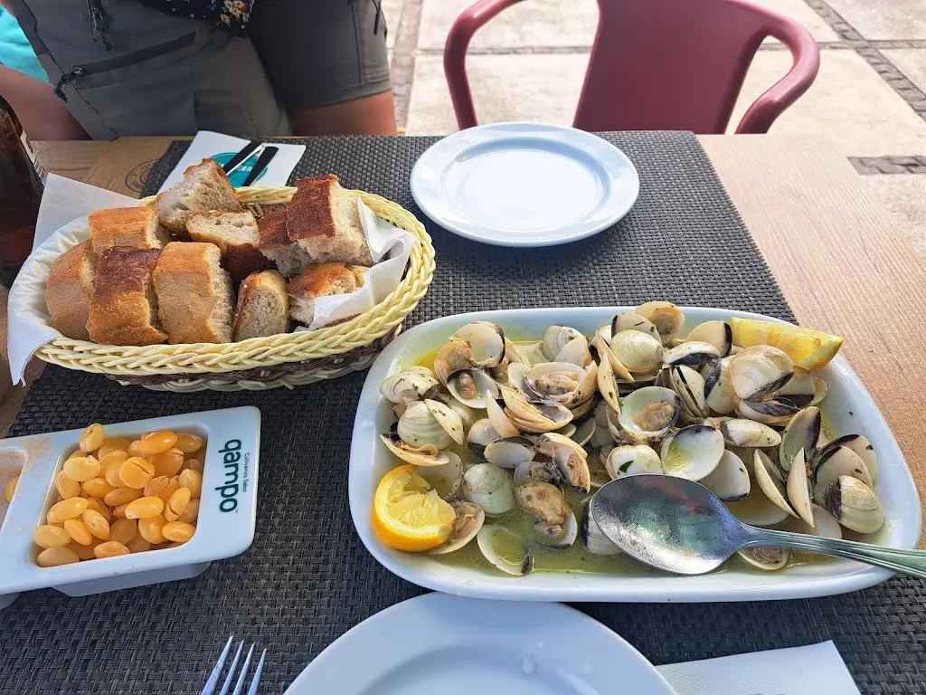 João Miguel Quaresma_Bar Clube Naval de São Roque do Pico_São Roque do Pico_review