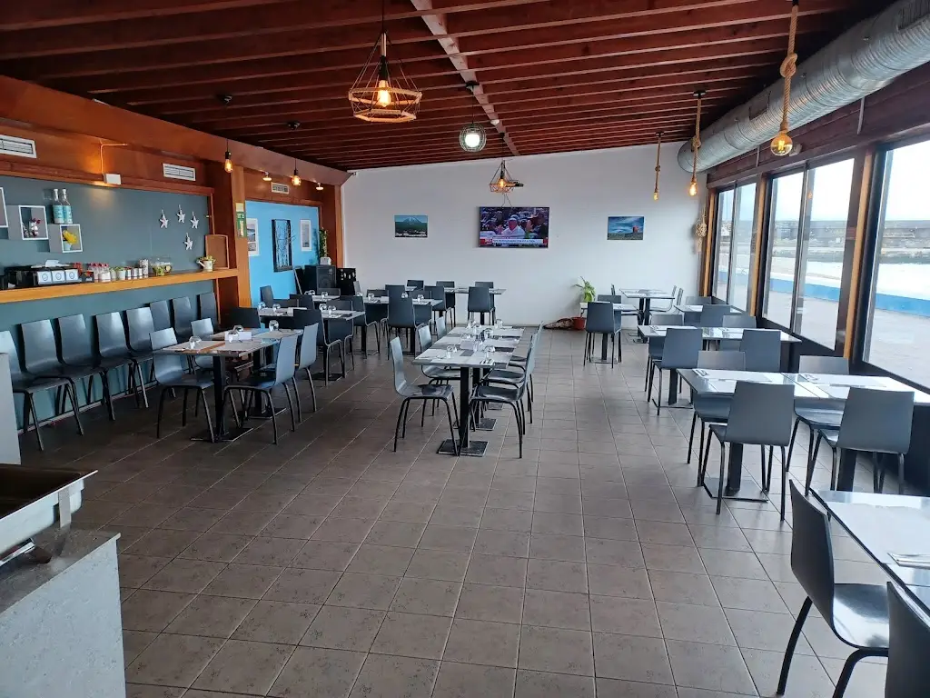 Bar Clube Naval de São Roque do Pico restaurant in São Roque do Pico