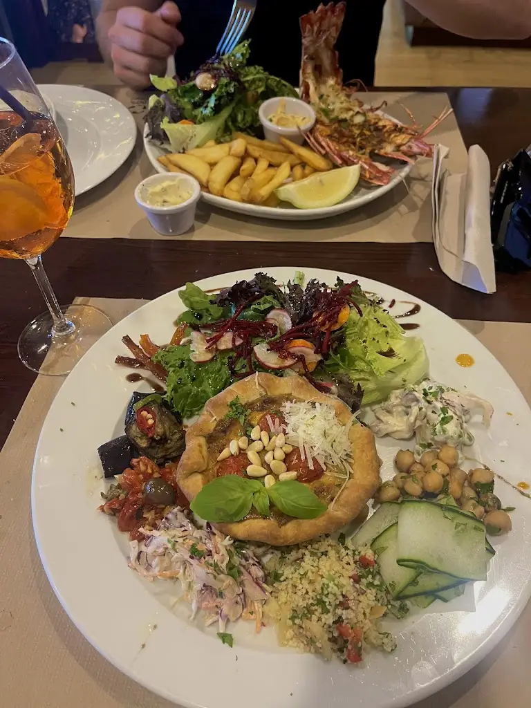 Chiccas Restaurant_Senhora da Luz_slider_image_3