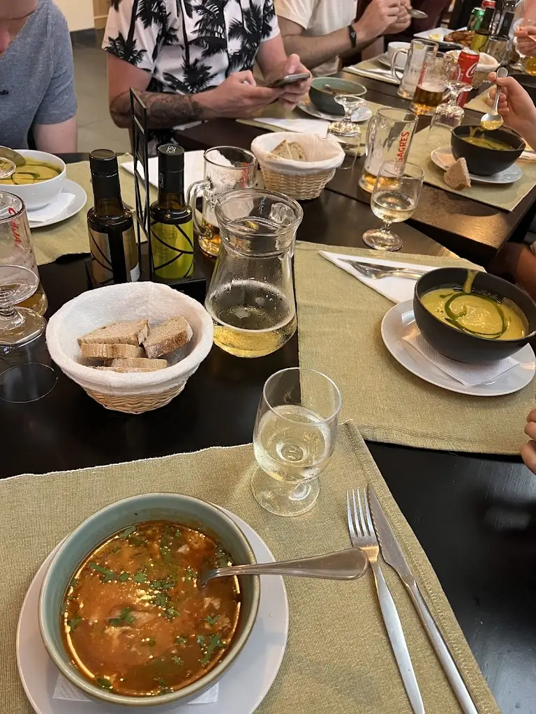 Alex Maclean_Urban restaurant_Senhora da Luz_Bewertung